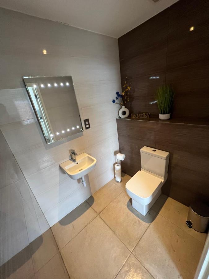 3Bed Flat 3Wc And Great Location Near Excel City Airport O2 And Canning Town Station Villa Londra Esterno foto